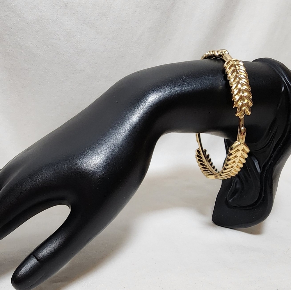 4 For $25 Vintage Goldtone Bangle Bracelet with Leaf Pattern – Nature